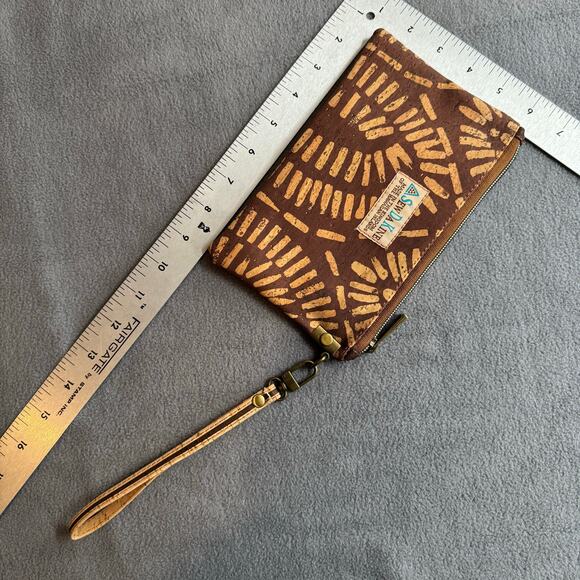 Sew Da Kine Made in Hawaii Wristlet Cork Fabric Pouch Zipper Travel Bag Aloha - Picture 10 of 10